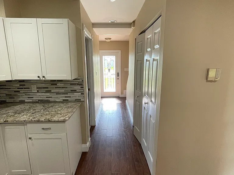 18233 Oak Rd — Photo 19