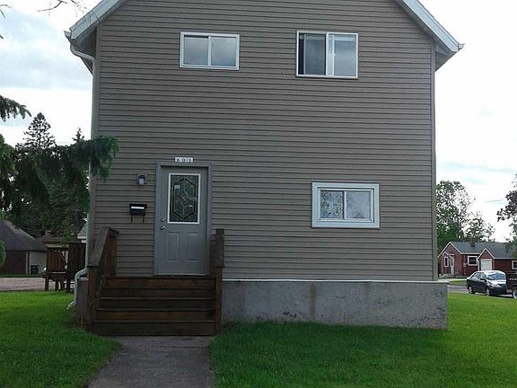 4th image of 801 7th Ave E