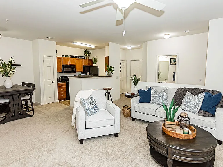 Stafford Place Apartments — Photo 40