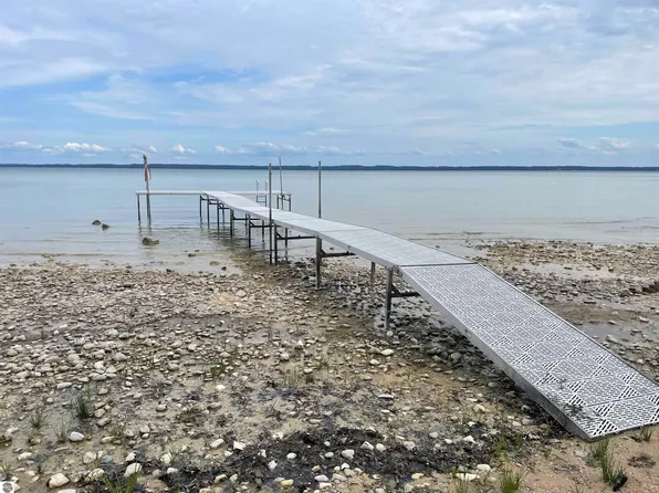 1722 S Cherry Blossom Ln, Suttons Bay, MI 49682