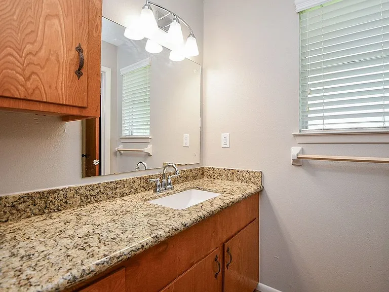 2303 Willow Blvd — Photo 10