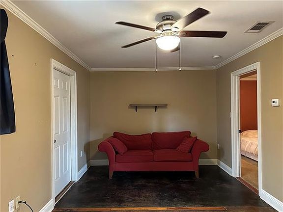 2nd image of 1914 Pauger St #1A