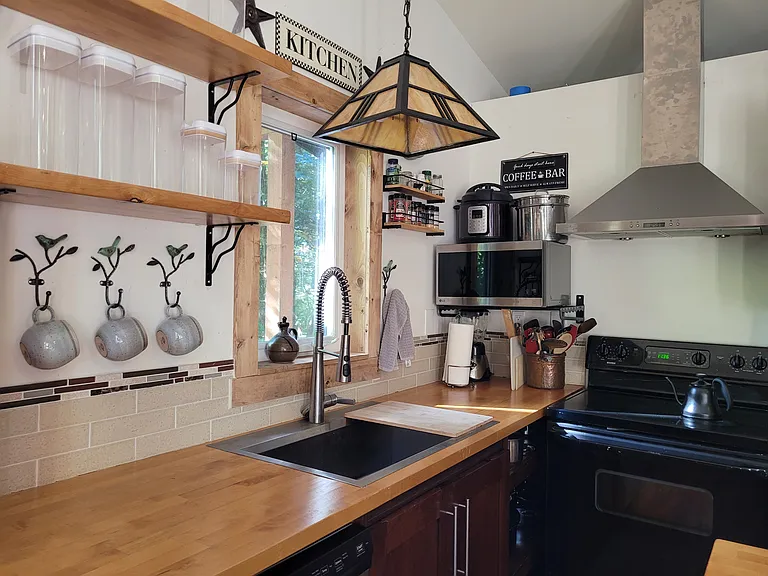 721 Claire Ln — Photo 11