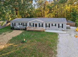 1611 Hills Rd, Newburgh, IN 47630