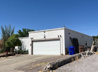 1015 Craig Ct, Las Cruces, NM 88001