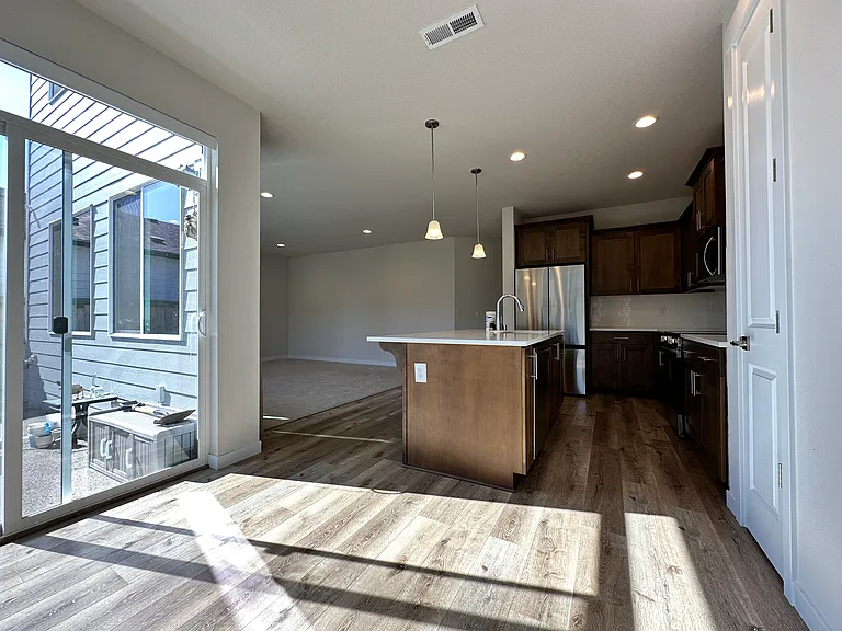 13323 NE 84th St — Photo 4