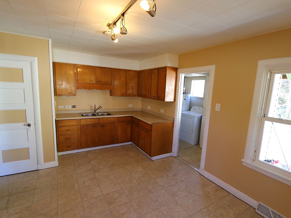 2nd image of 1612 Mount Wilson Dr