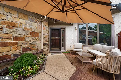 9 Woodmont Dr Photo 1
