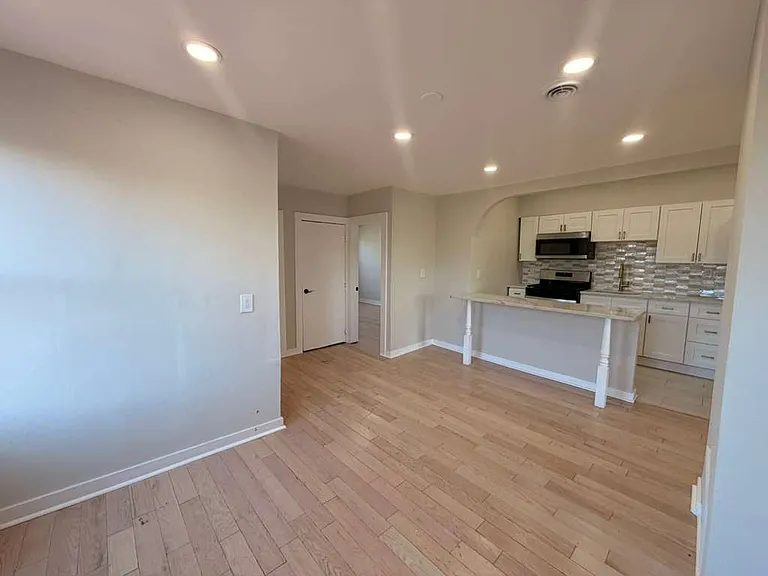 237 Davenport Ave #3A — Photo 6