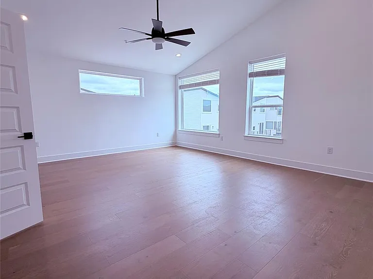 1417 Kramer Ln #19 — Photo 13