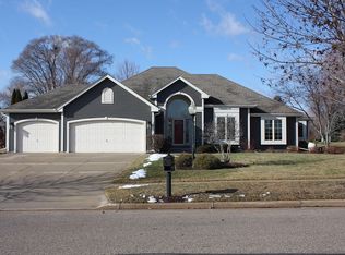 709 Eastern Trl, Mukwonago, WI 53149