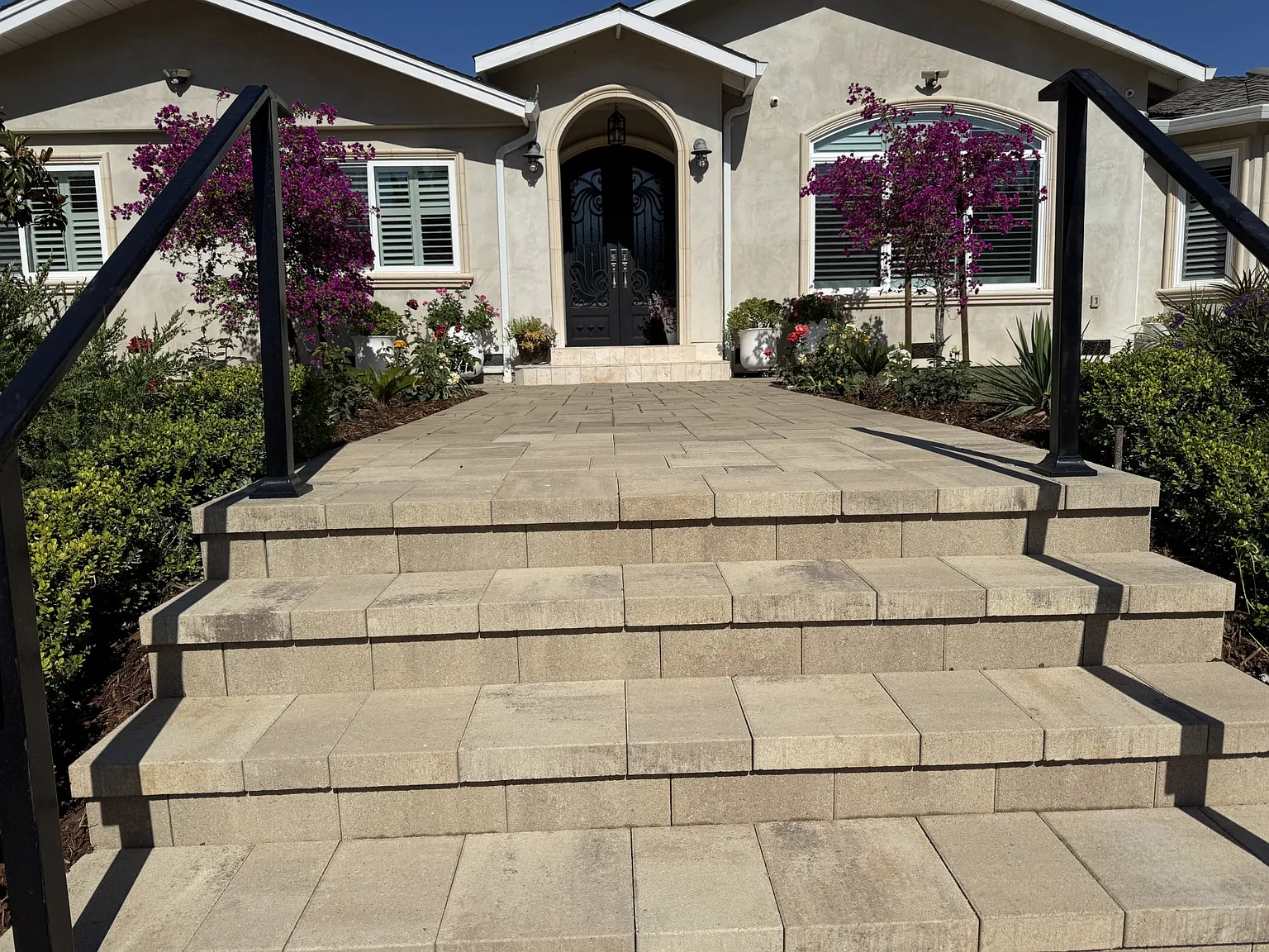 5 bed, 3000 sqft, $18,000 — Photo 3