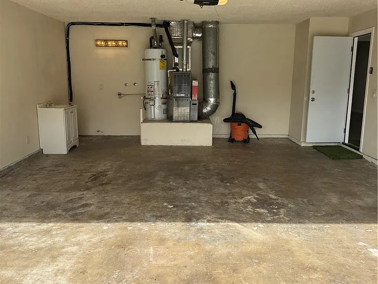 1792 N Ann St — Photo 40