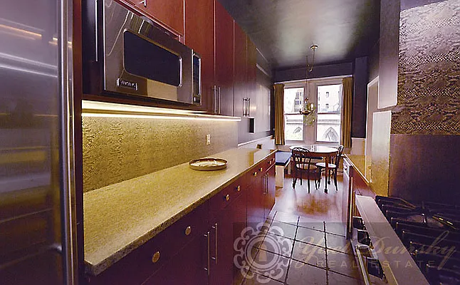 Sold by Yael Dunsky Real Estate | media 16