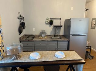 417 Main St #2D, Holyoke, MA 01040