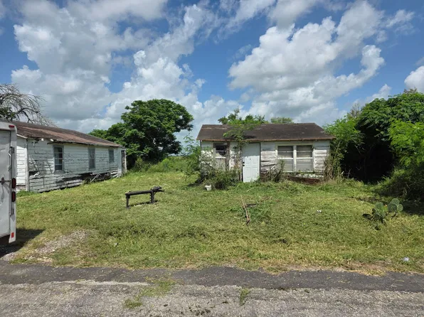316 Frances St, Bishop, TX 78343