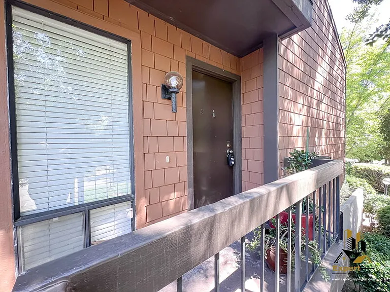 887 Woodside Ln E #3 — Photo 1