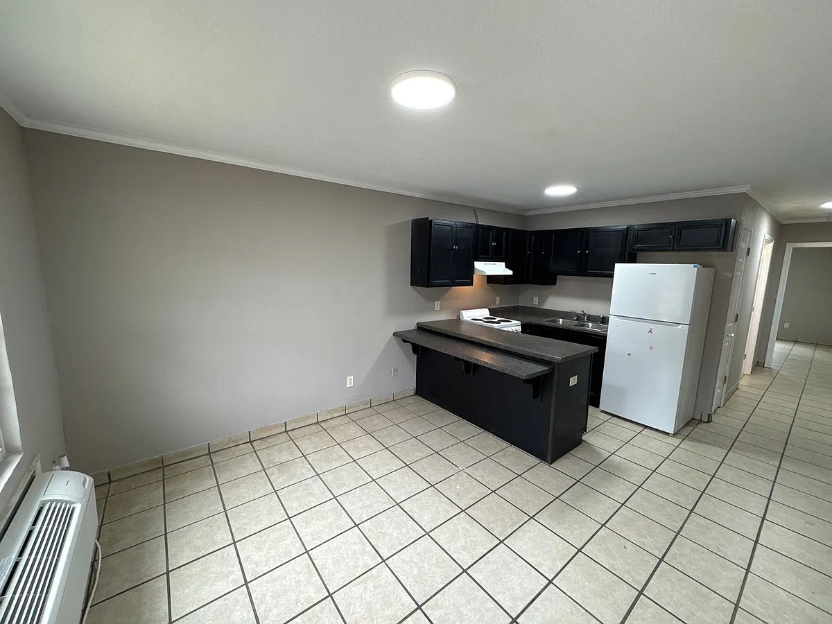 Building Photo - 100 Kittrell St