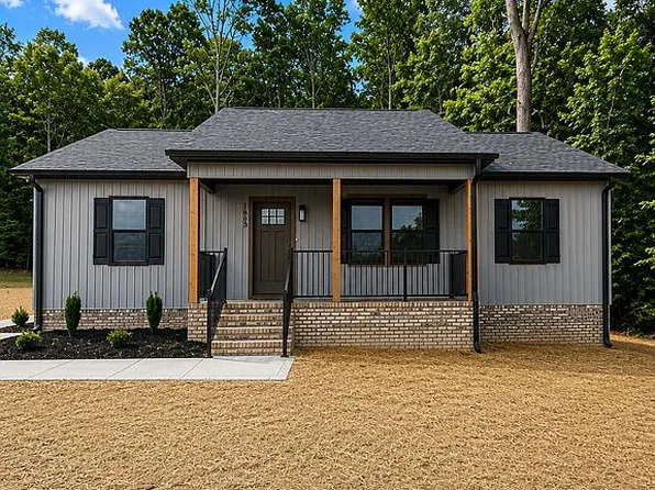 1655 Blair St, Thomasville, NC 27360
