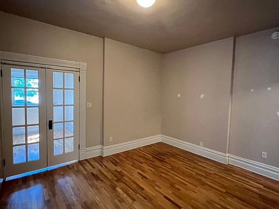 2nd image of 1114 W Fort St #1