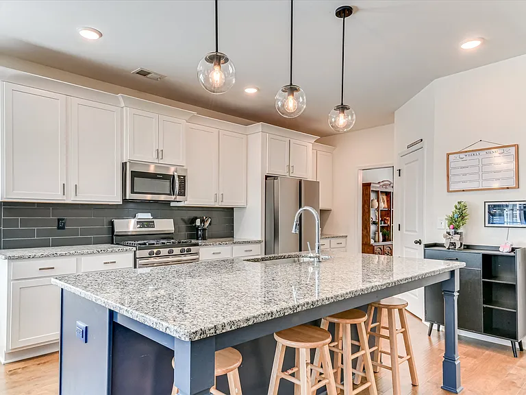 251 Haverford Dr — Photo 35
