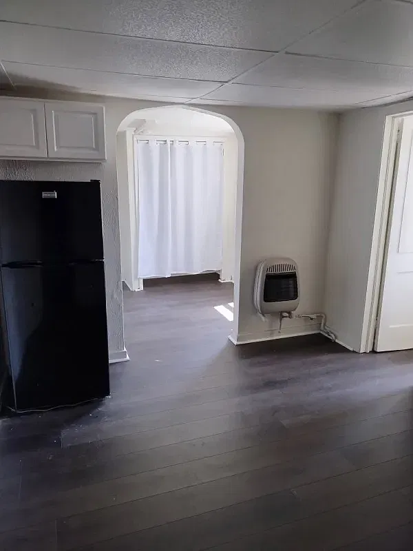 1 bed, $1,000 — Photo 3