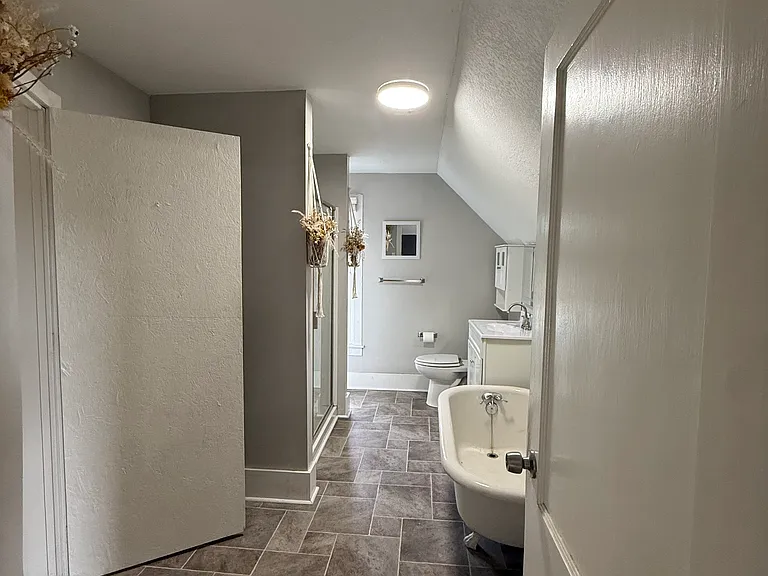 102 SW Walnut St — Photo 18