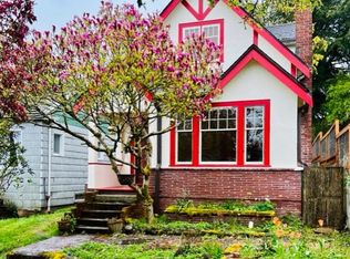 531 N 66th St, Seattle, WA 98103