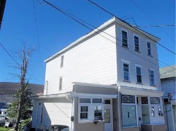 115 E Ruddle St, Coaldale, PA 18218