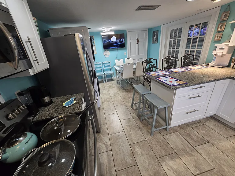 125 Sherwood Ave — Photo 36