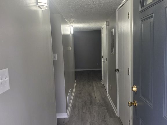 2nd image of 1172 Lockbourne Rd #1172