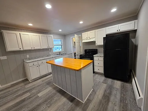 1353 W Grand Ave Photo 1