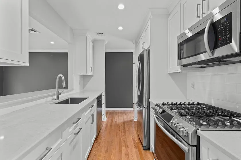 2 bed, 1600 sqft, $3,590 — Photo 4