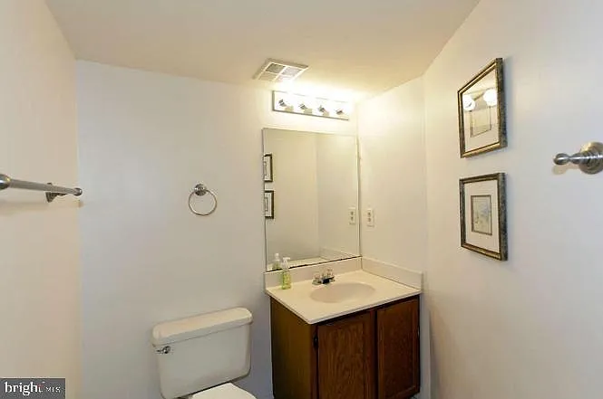 7818 Cloister Pl — Photo 7
