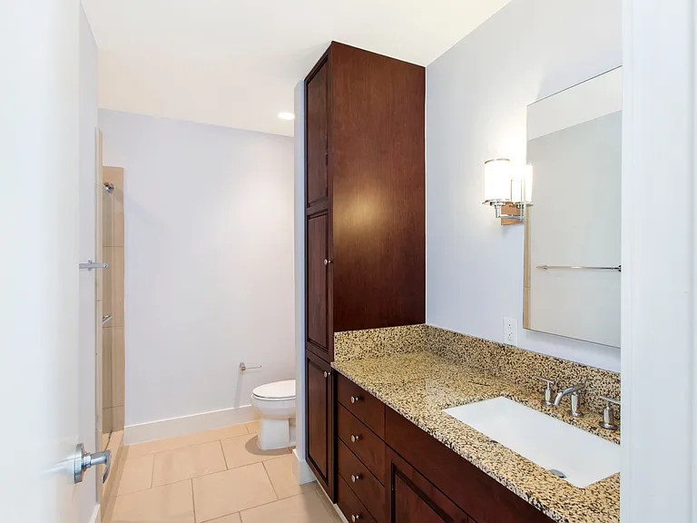 610 E Market St #2615 — Photo 9
