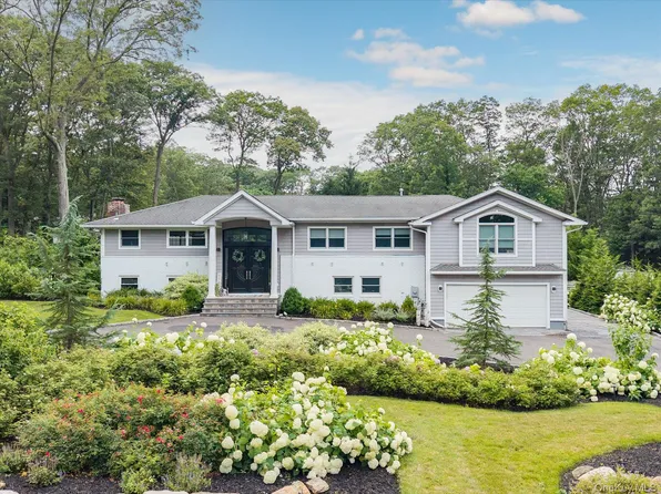 22 Beaumont Drive, Melville, NY 11747