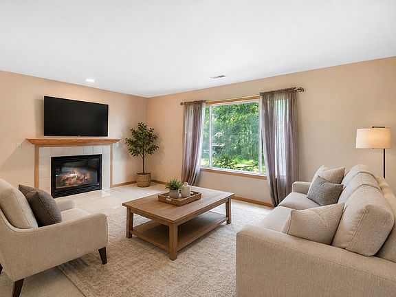 2nd image of 500 Westwood Ct APT D