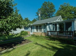 31608 Orchard Dr, Eastlake, OH