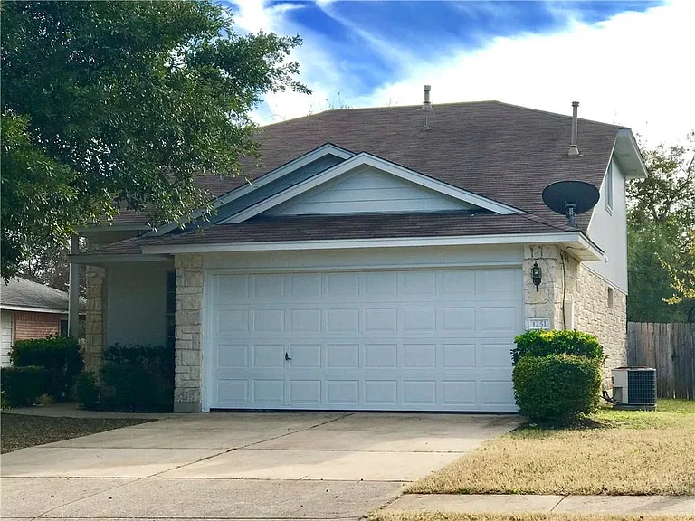 1251 Pine Portage Loop — Photo 1