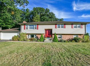 22 Sachem Dr, North Haven, CT 06473