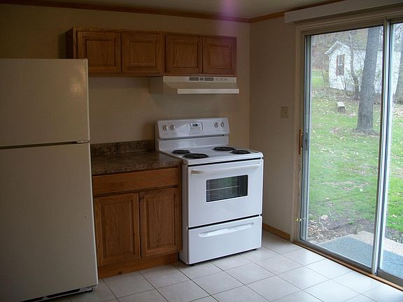 109 Stonecrest Lane, Butler, Pa for rent. 724-712-9272