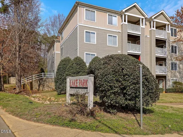 1231 University Ct APT 304, Raleigh, NC 27606