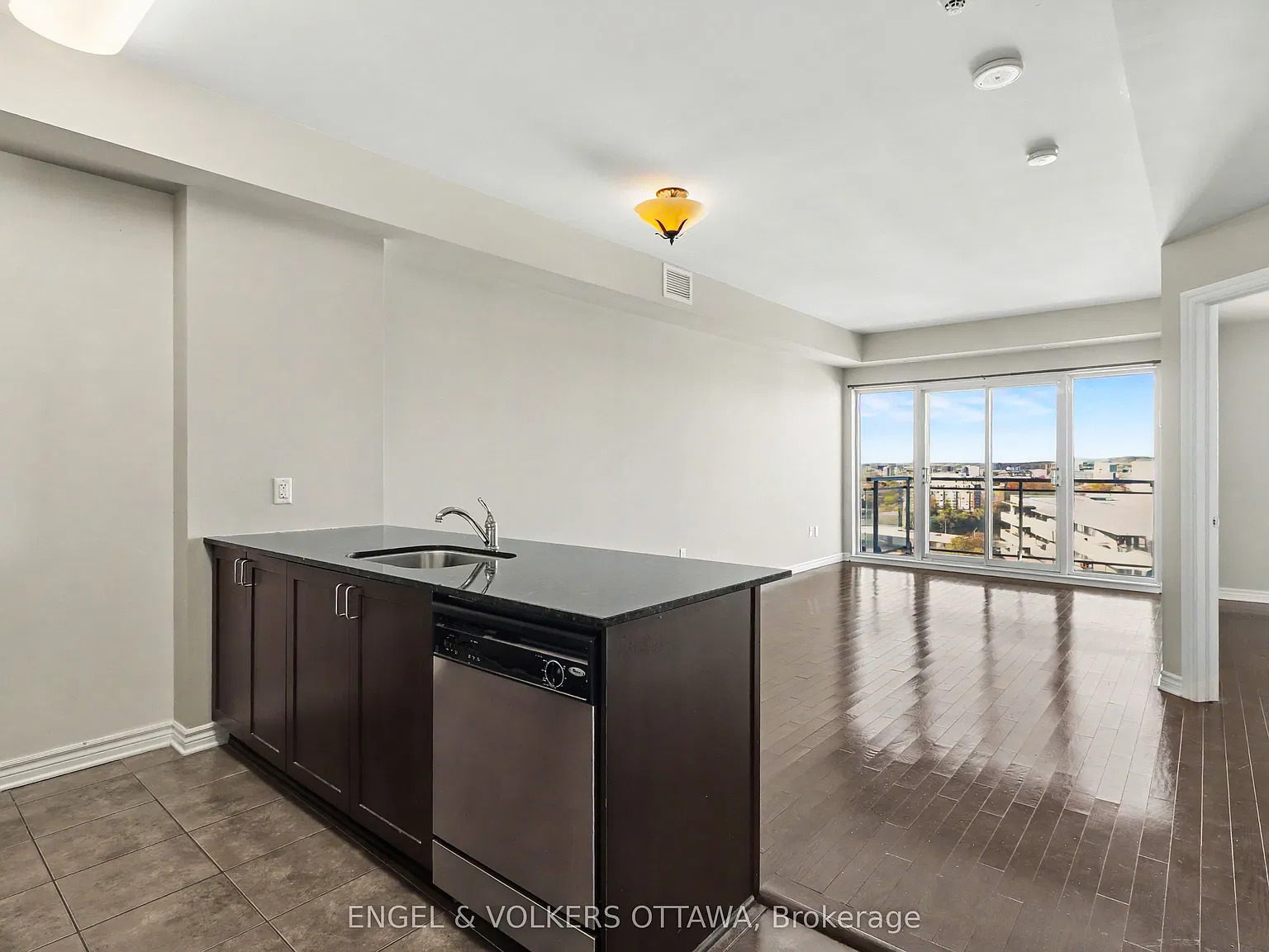 1 bed, $2,100 — Photo 4