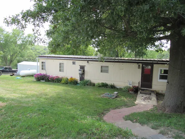 23006 Collins Dr, Bernard, IA 52032