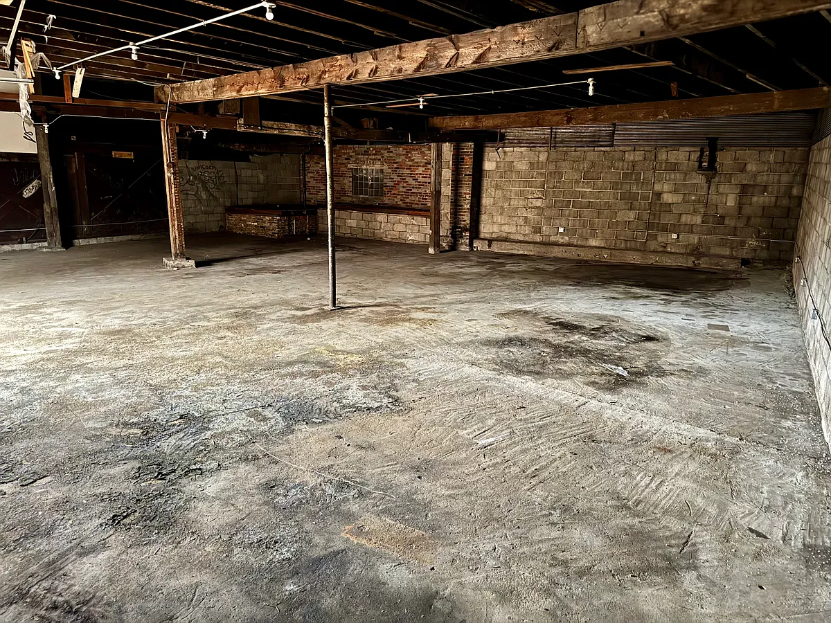 Building Photo - 615 S Liberty St #10