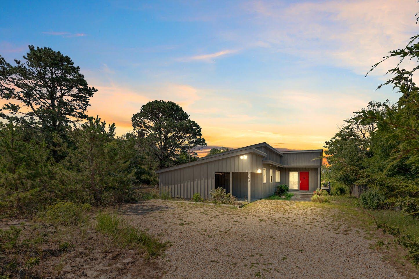 52 Beach Ave, Amagansett, NY 11930 Out East