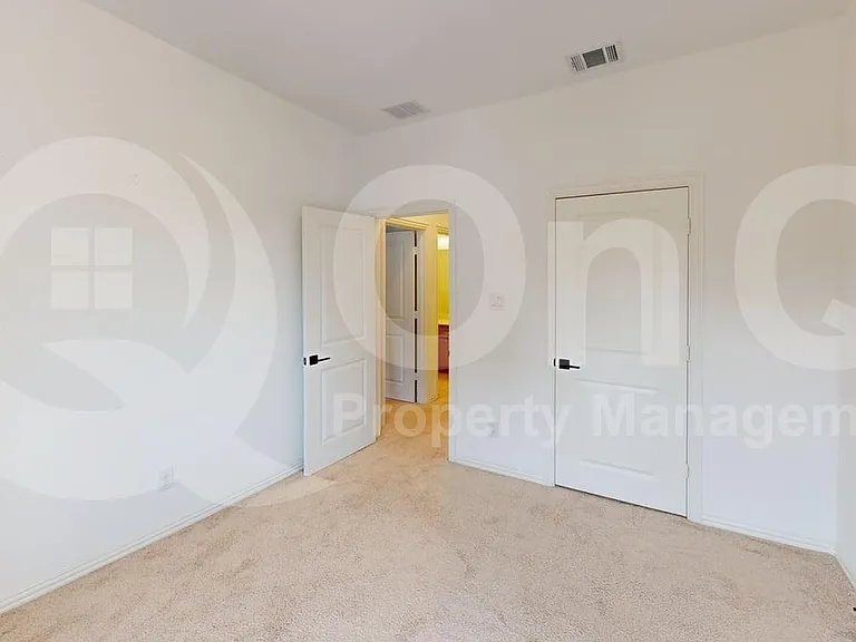 7506 Edgeware Rd — Photo 14