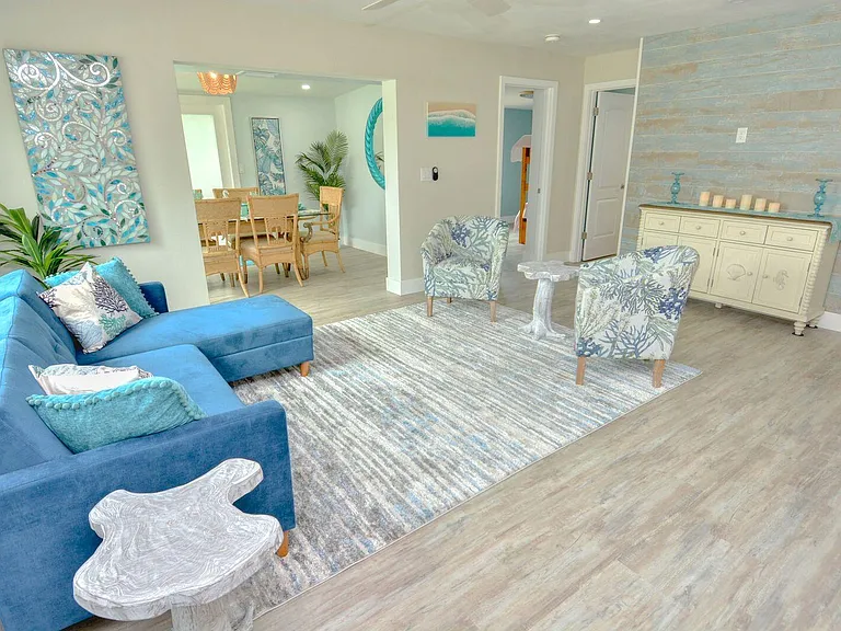 1315 NE Flora Pl — Photo 7