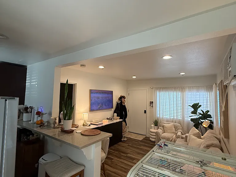 6726 1/2 E Marcelle St — Photo 2