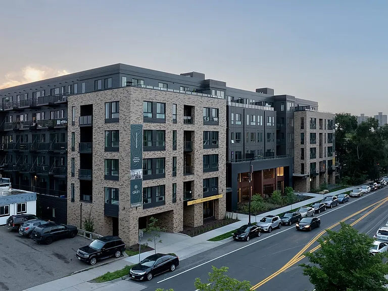 Akin Apartments — Photo 35